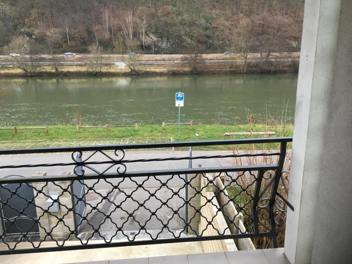 La Rose Sur Meuse Villa Haybes Exteriör bild